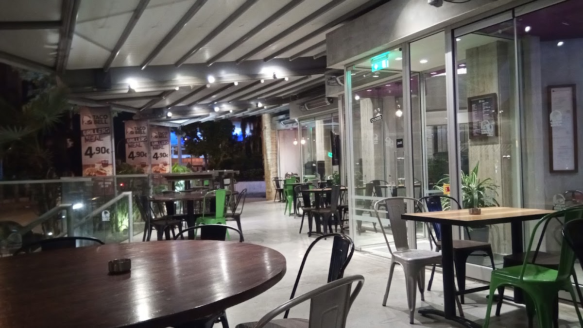 Taco Bell Themistokli Dervi-9