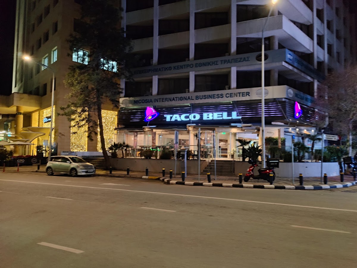 Taco Bell Themistokli Dervi-3